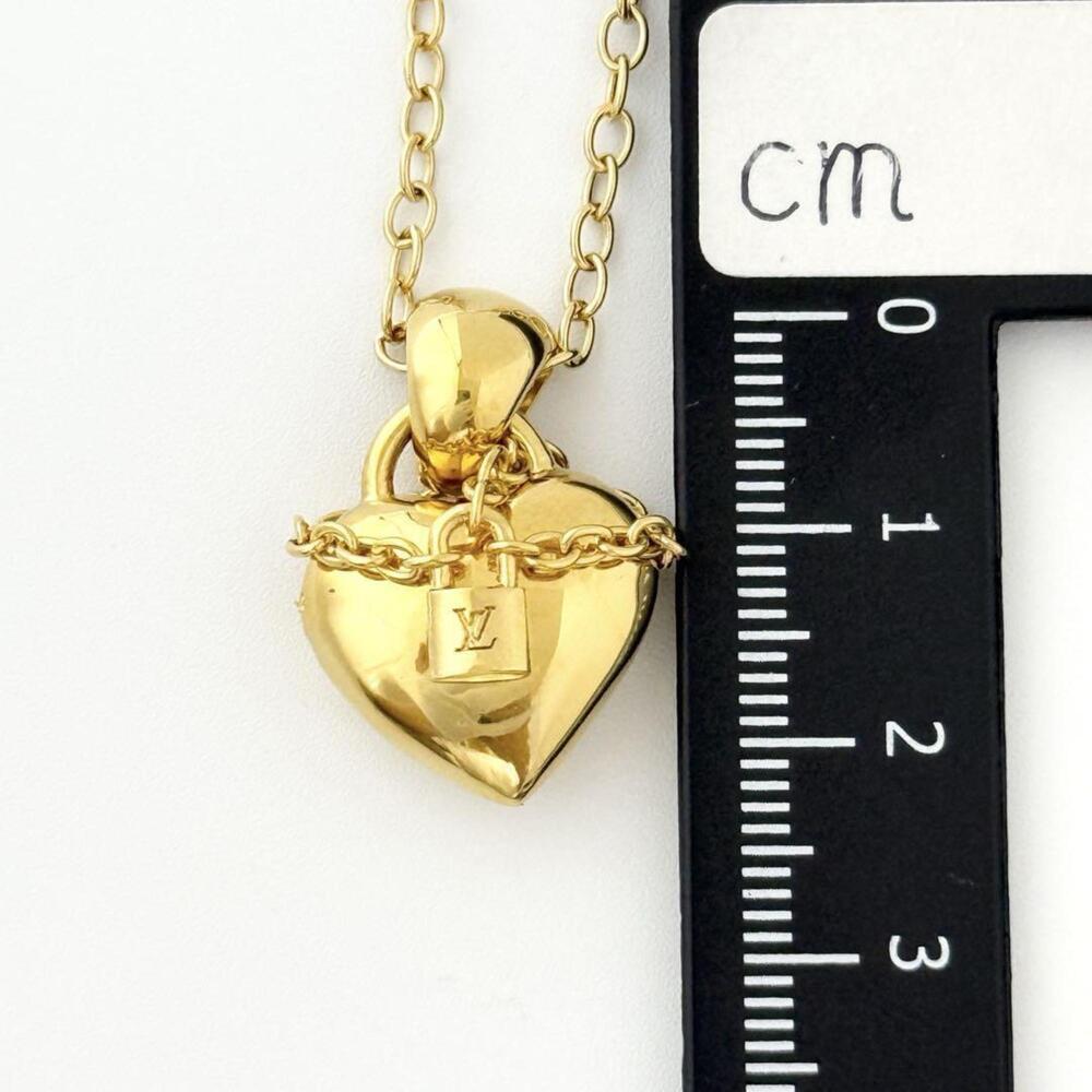 LOUIS VUITTON Love Necklace - Picture 9 of 10